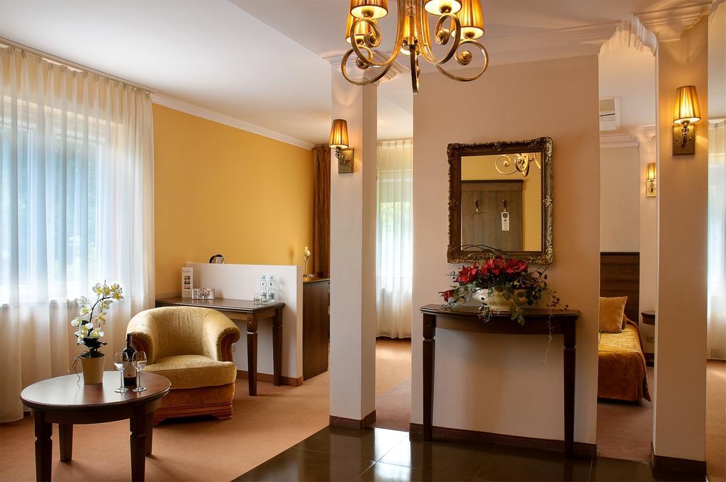 Hotel Aleksander Wloclawek Ngoại thất bức ảnh