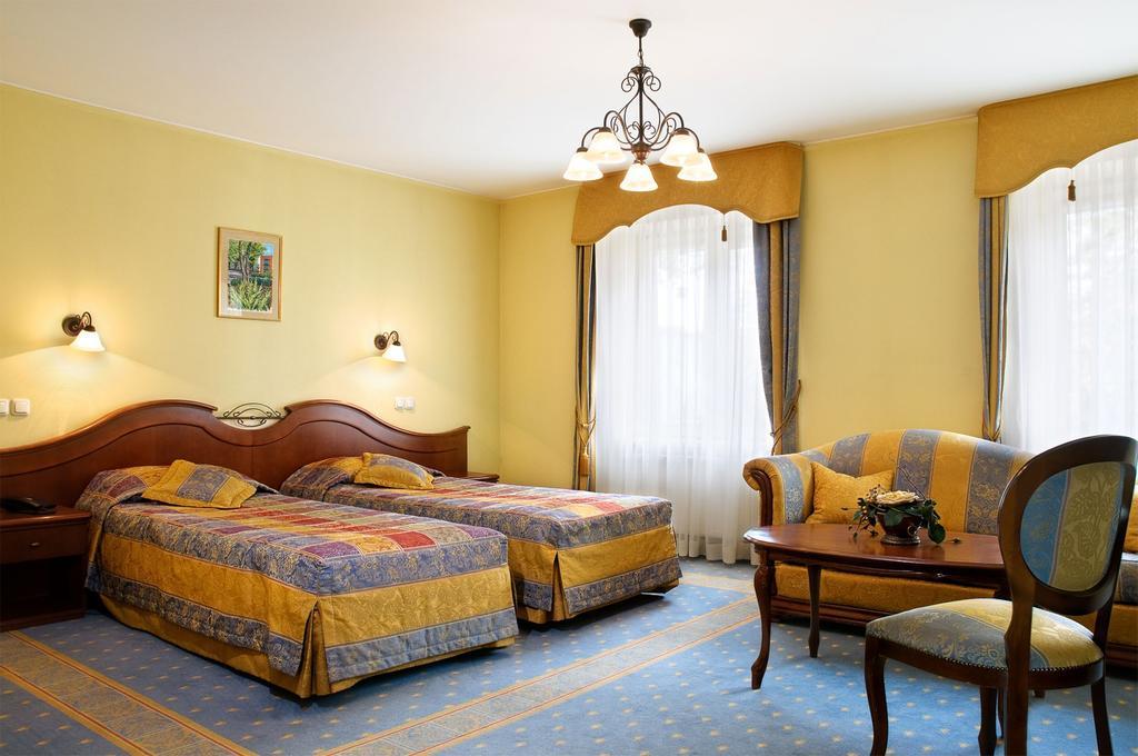 Hotel Aleksander Wloclawek Ngoại thất bức ảnh